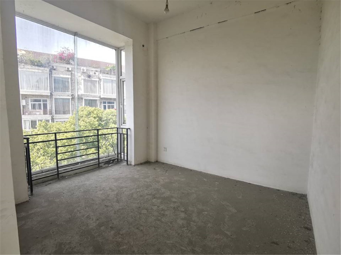 绵阳桑林坝片区 小岛花园城一期(别墅)四房310万 绵阳二手房