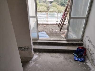 南湖汽车站片区 鸿越瑞櫊四房220万