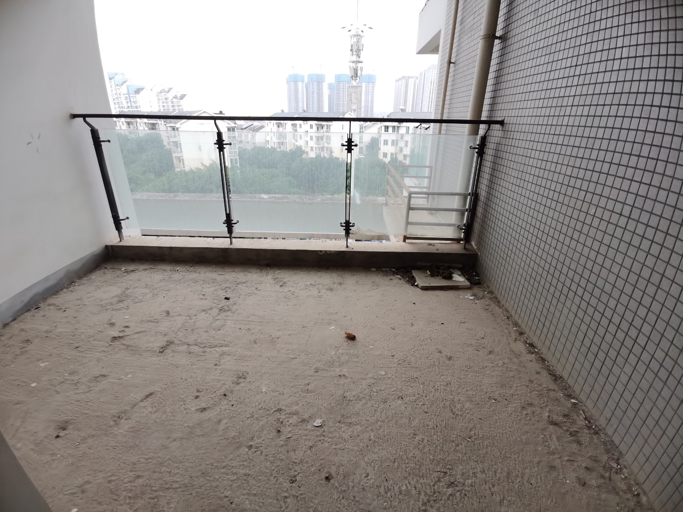 绵阳南湖汽车站片区 嘉来涪滨印象四房119万 绵阳二手房