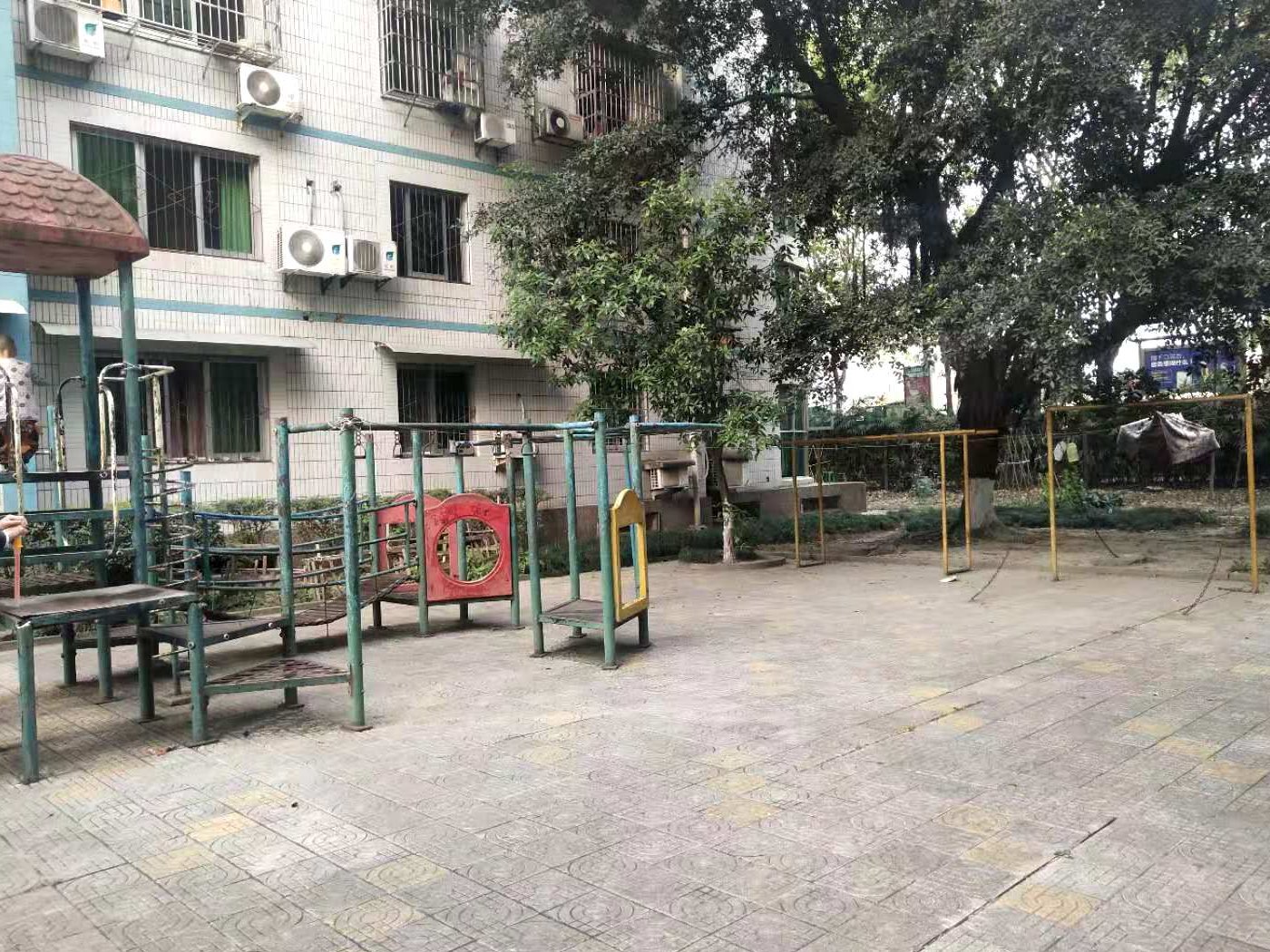 绵阳花园片区 益多园三房1100元/月 绵阳租房