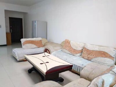 石桥铺片区 樊华似锦两房1400元/月