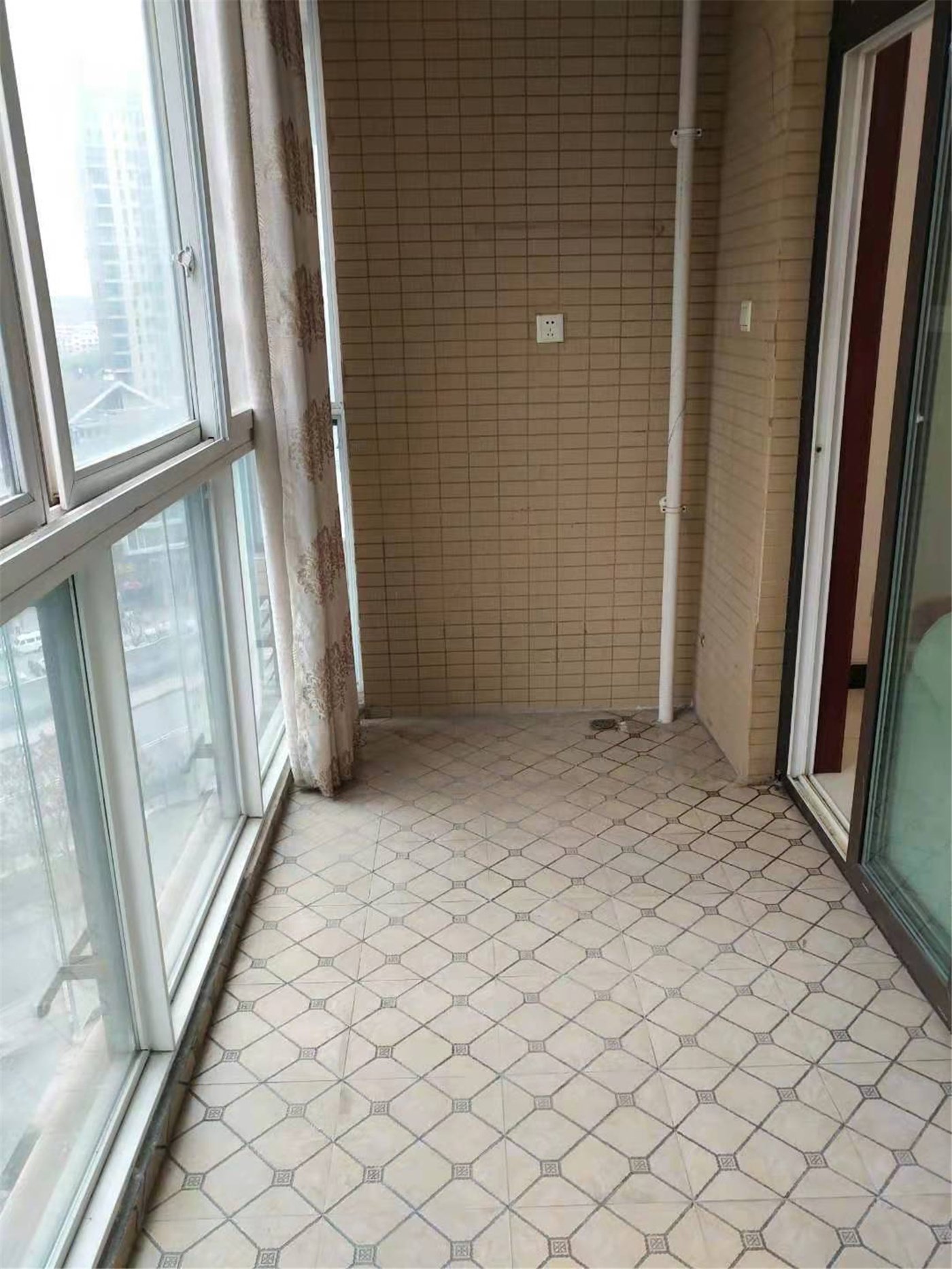 绵阳石桥铺片区 樊华似锦两房1400元/月 绵阳租房