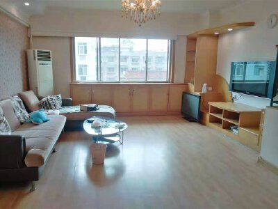 市中心片区 三鹏广场三房122万