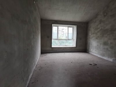 人工湖片区 虹色景苑四房73万