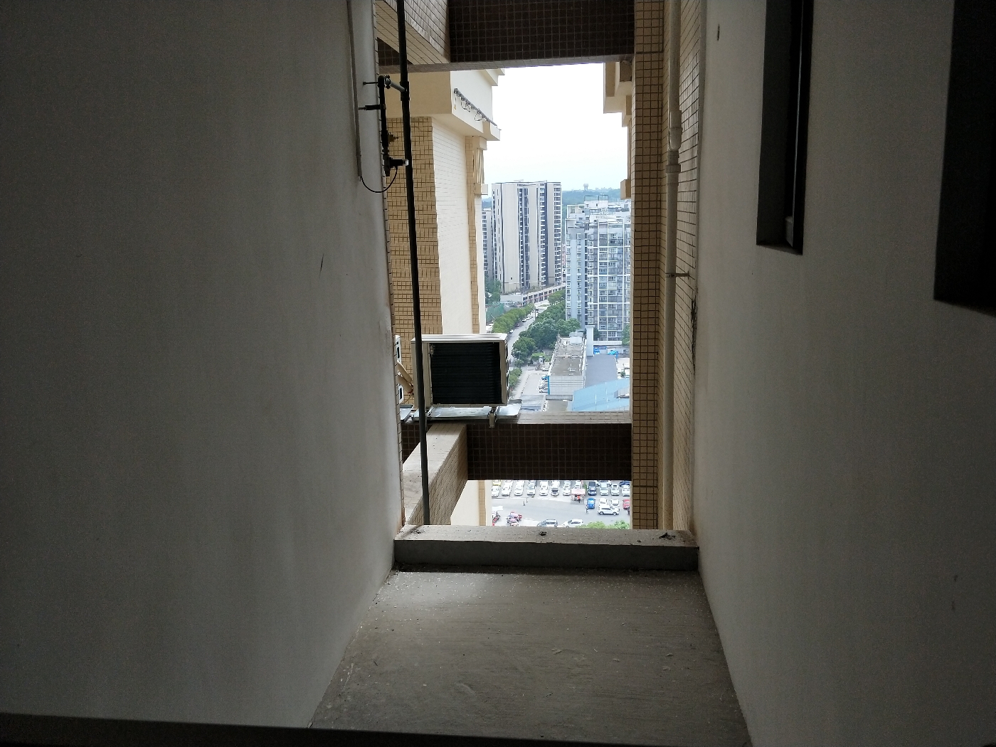 绵阳凤栖幸福南庭，3室2厅2卫，115.20㎡，毛坯，售价85.00万 绵阳二手房