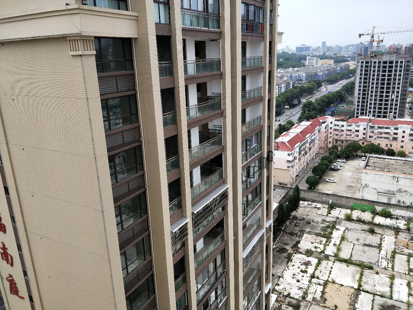 绵阳凤栖幸福南庭，3室2厅2卫，115.20㎡，毛坯，售价85.00万 绵阳二手房