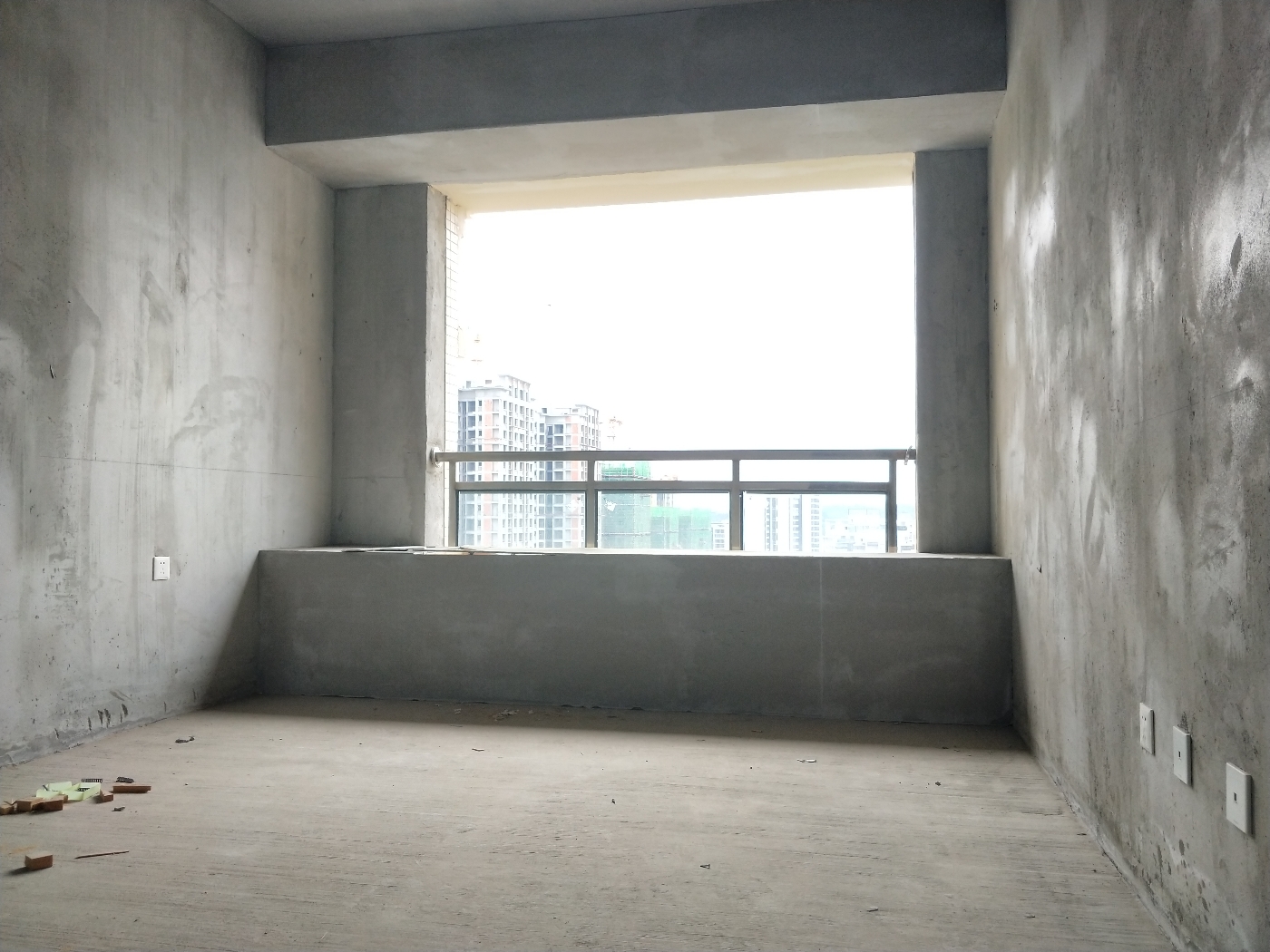 绵阳凤栖幸福南庭，3室2厅2卫，115.20㎡，毛坯，售价85.00万 绵阳二手房