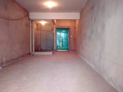 市中心片区 金三角大厦一房35万