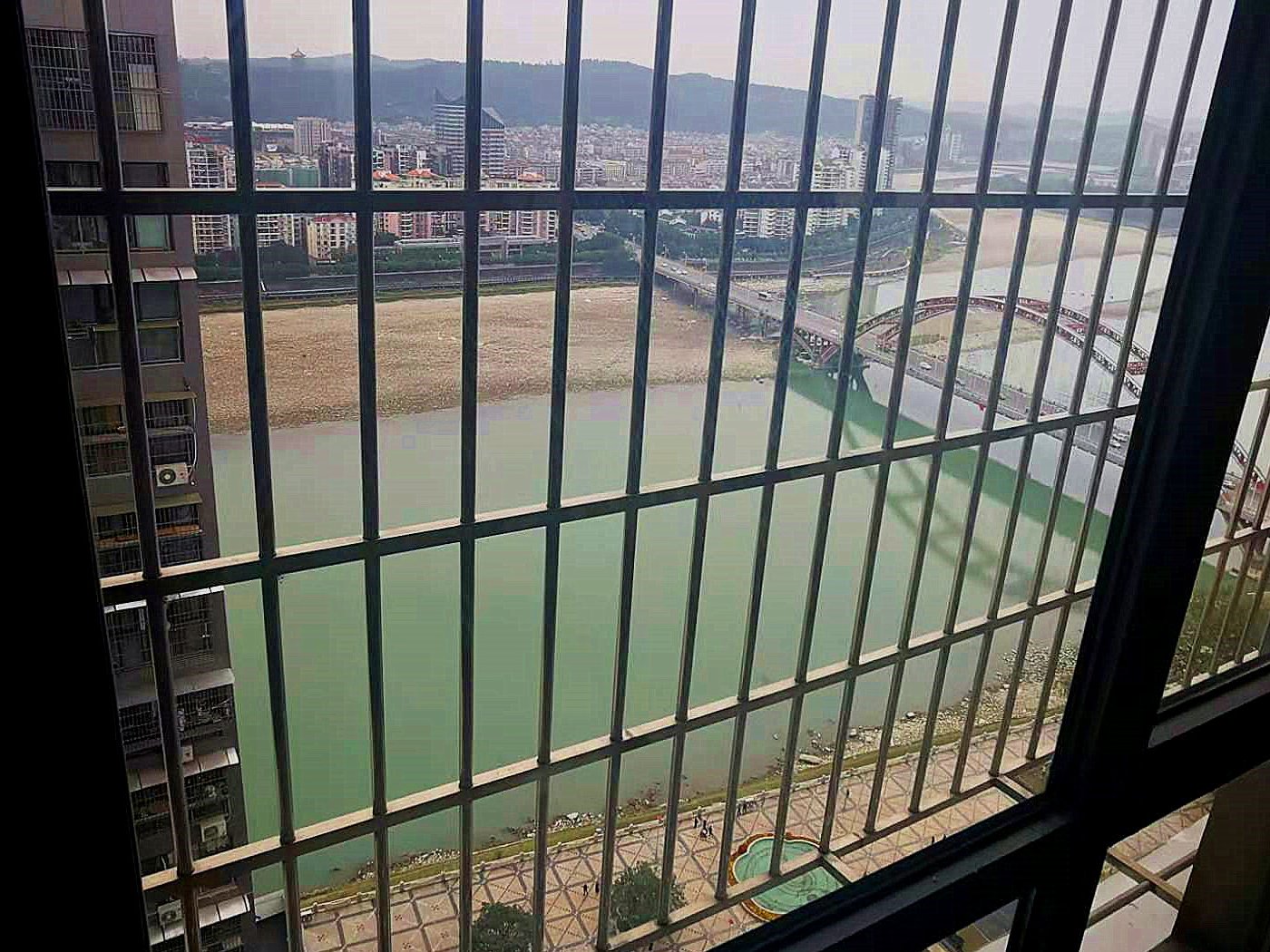 绵阳市中心片区 水印三江四房170万 绵阳二手房