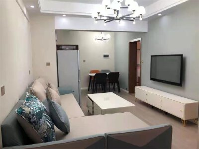 金柱园片区 富临大都会两房2600元/月