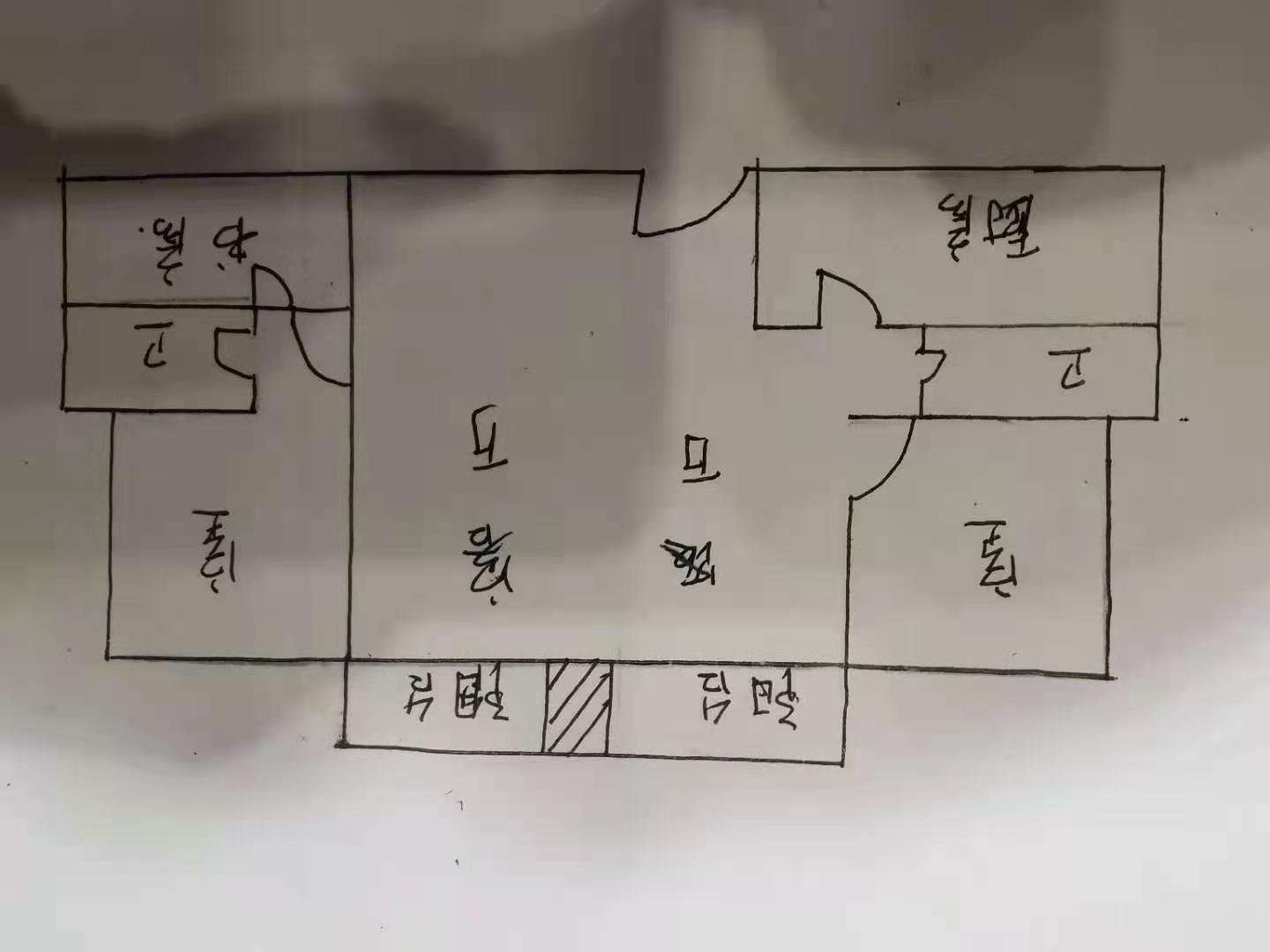 绵阳小岛花园三期，2室2厅1卫，130.00㎡，普装，租金2500.00元/月 绵阳二手房