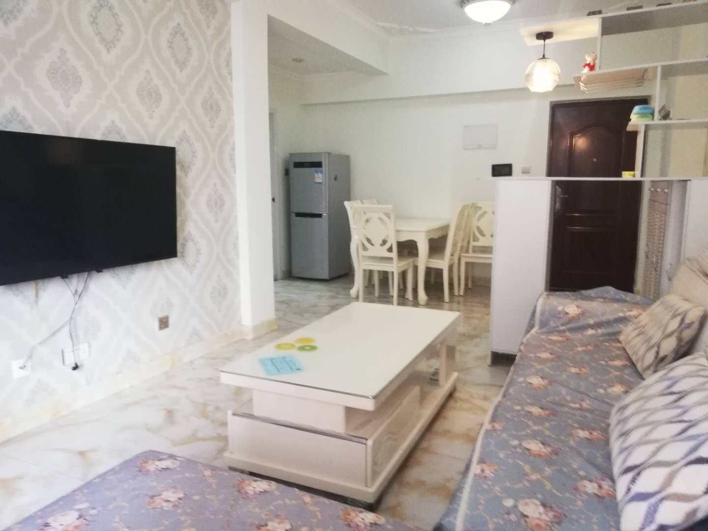 绵阳成绵路学区房 铁牛广场旁富临东方广场一室一厅一卫69万 绵阳租房