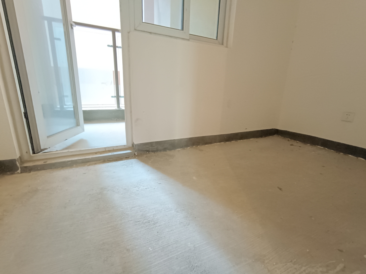 绵阳塘汛片区 万达观澜三房1000元/月 绵阳二手房