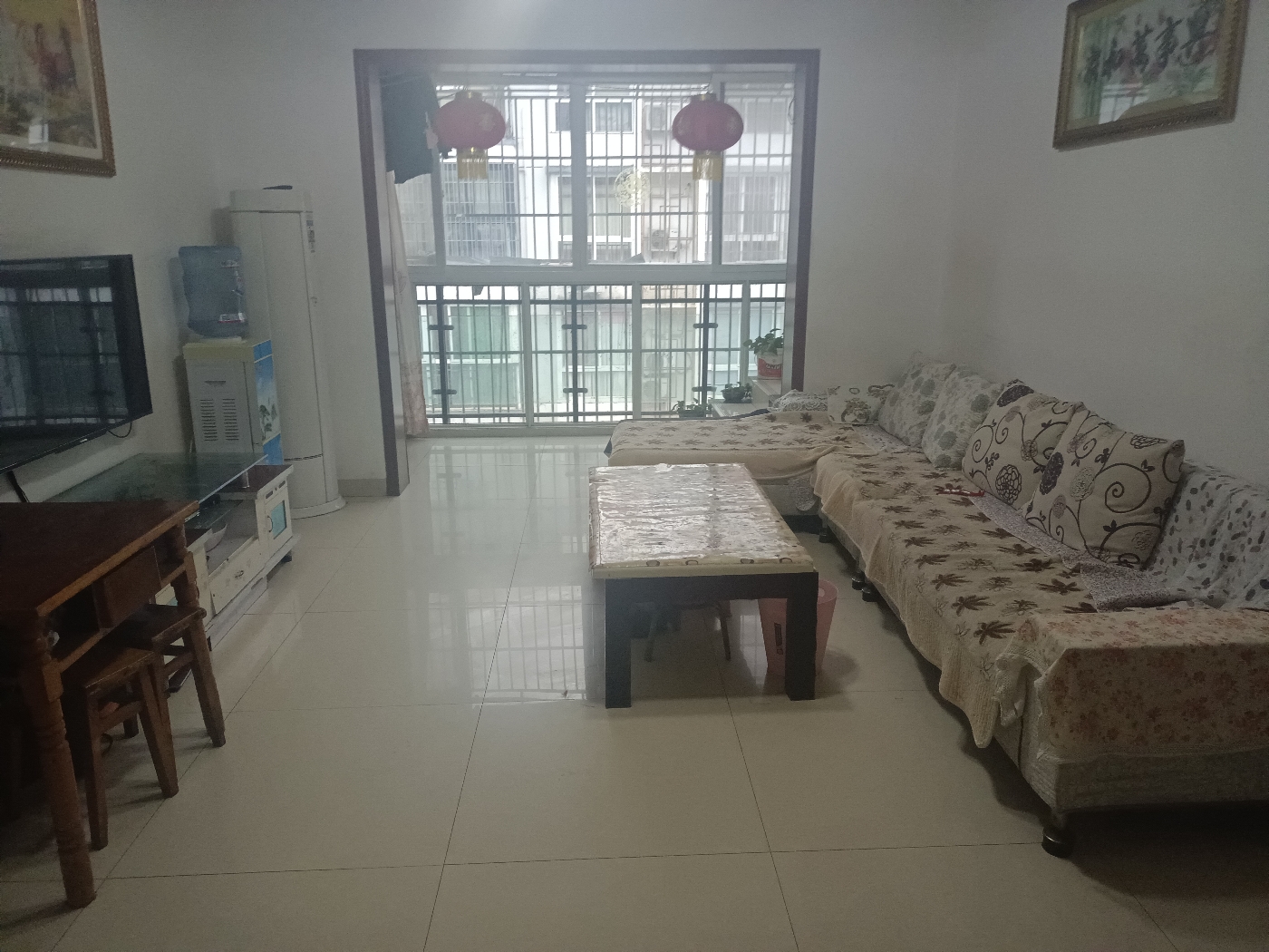 绵阳亚川水岸枫景，5室2厅2卫，148.00㎡，普装，租金500元/月 绵阳租房