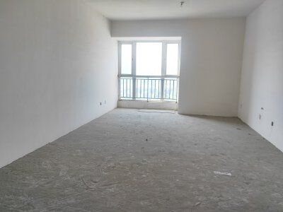双碑片区 圣苑塞纳阳光三房105万