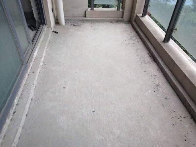 奥林春天二期，1室1厅1卫，60.80㎡，毛坯，售价38.80万