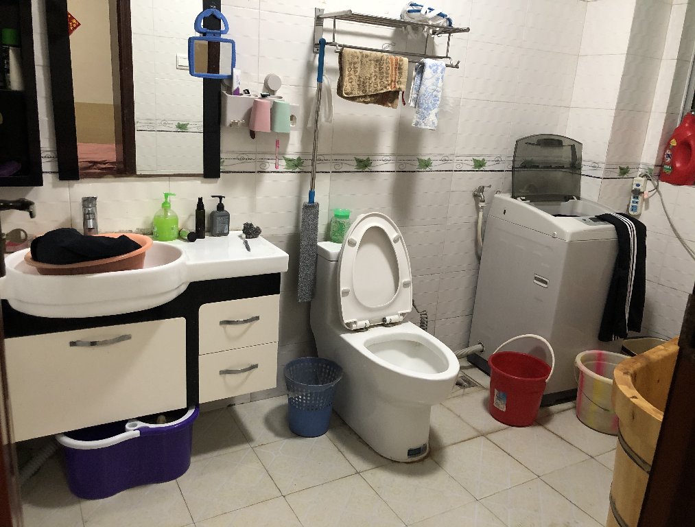 绵阳广厦景园B区，3室2厅2卫，135.00㎡，简装，租金1000元/月 绵阳租房