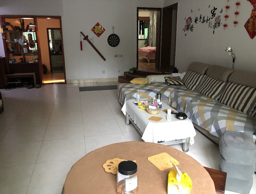 绵阳广厦景园B区，3室2厅2卫，135.00㎡，简装，租金1000元/月 绵阳租房