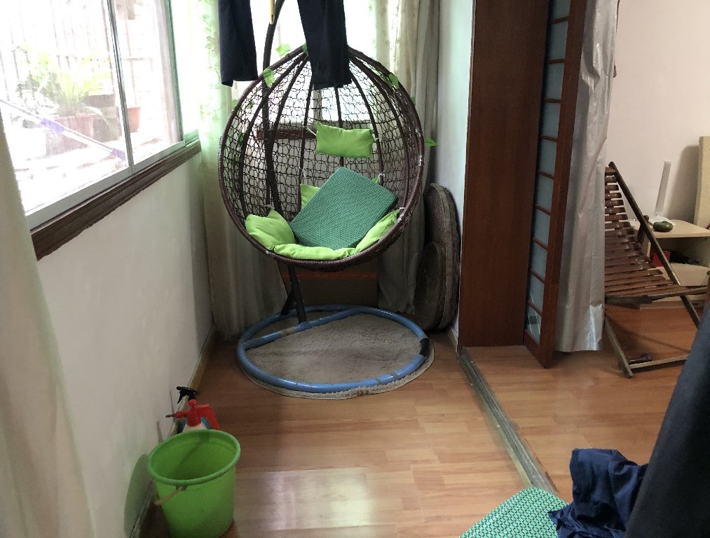 绵阳广厦景园B区，3室2厅2卫，135.00㎡，简装，租金1000元/月 绵阳租房