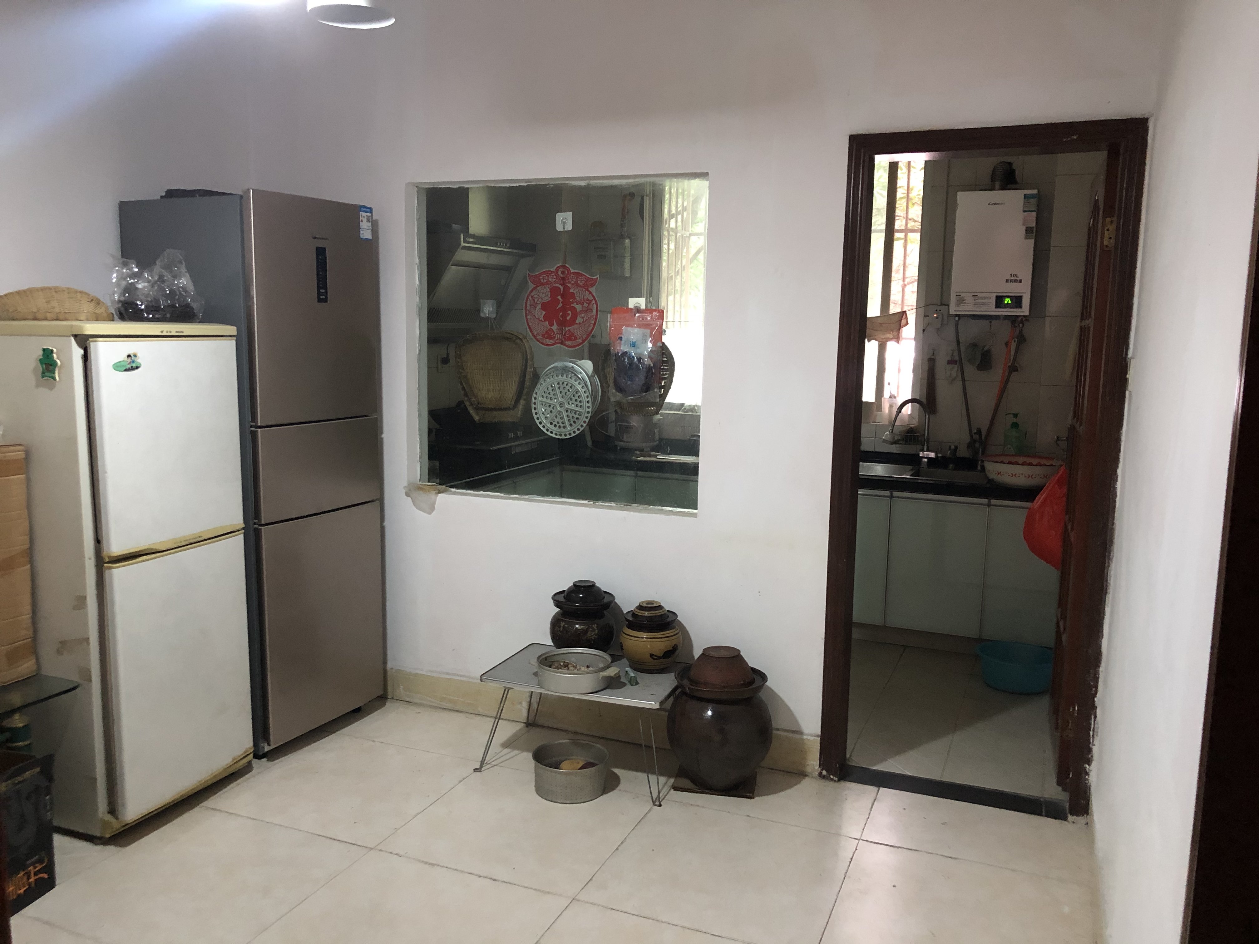 绵阳广厦景园B区，3室2厅2卫，135.00㎡，简装，租金1000元/月 绵阳租房