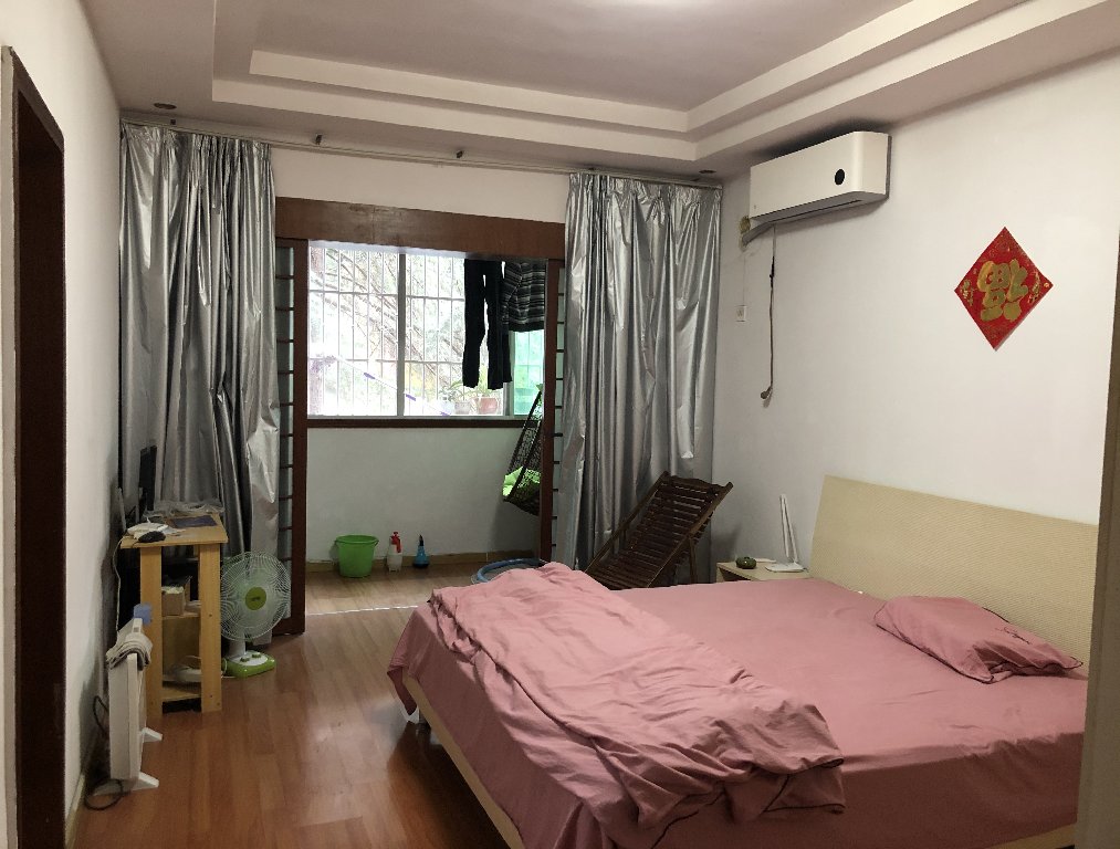 绵阳广厦景园B区，3室2厅2卫，135.00㎡，简装，租金1000元/月 绵阳租房