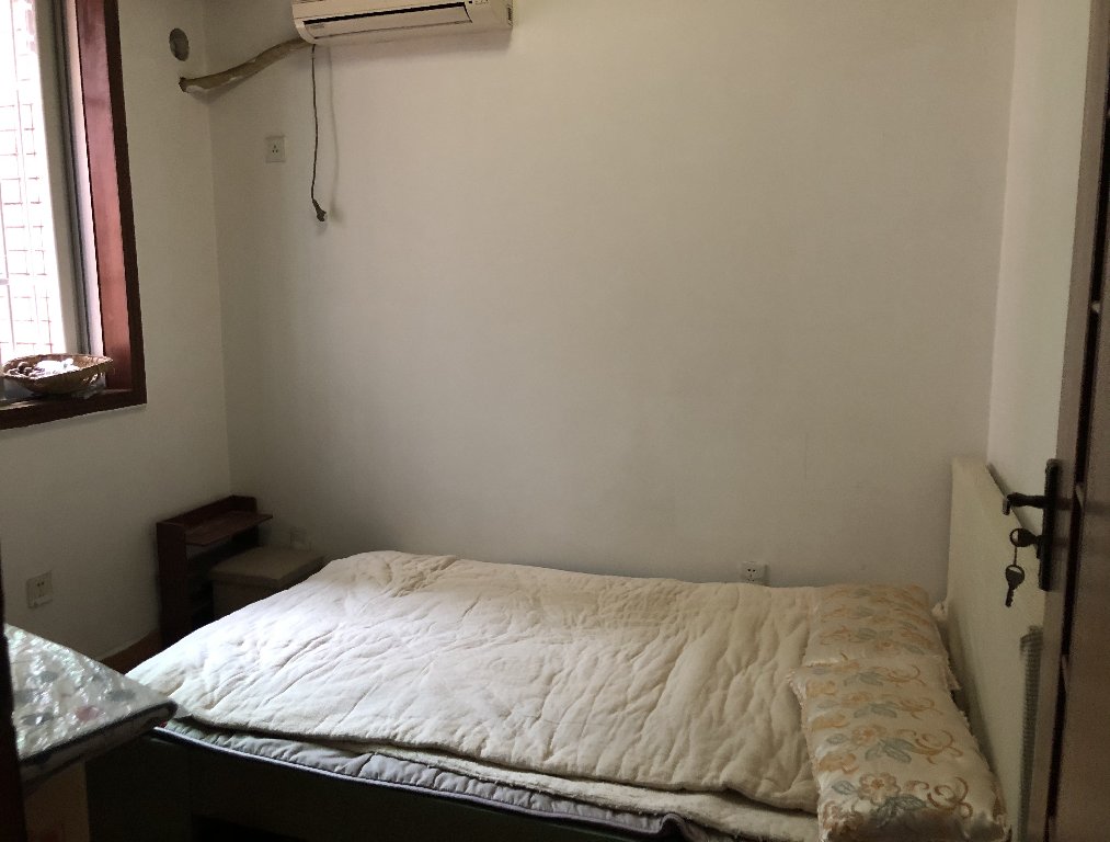 绵阳广厦景园B区，3室2厅2卫，135.00㎡，简装，租金1000元/月 绵阳租房