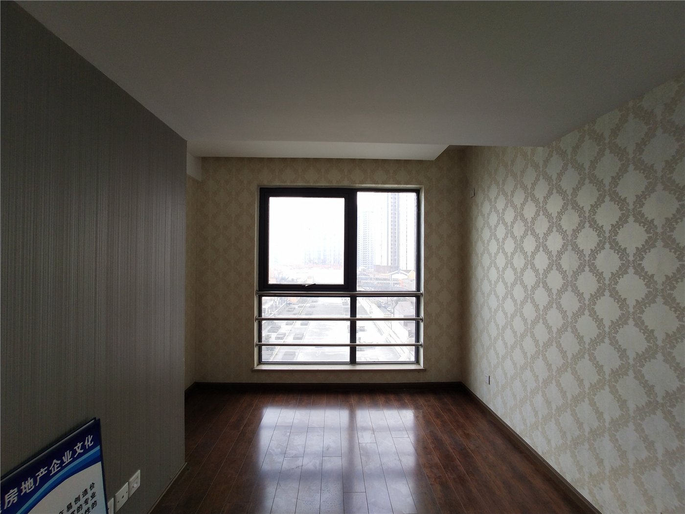 绵阳万达SOHO，2室1厅1卫，80.60㎡，普装，租金1400.00元/月 绵阳二手房