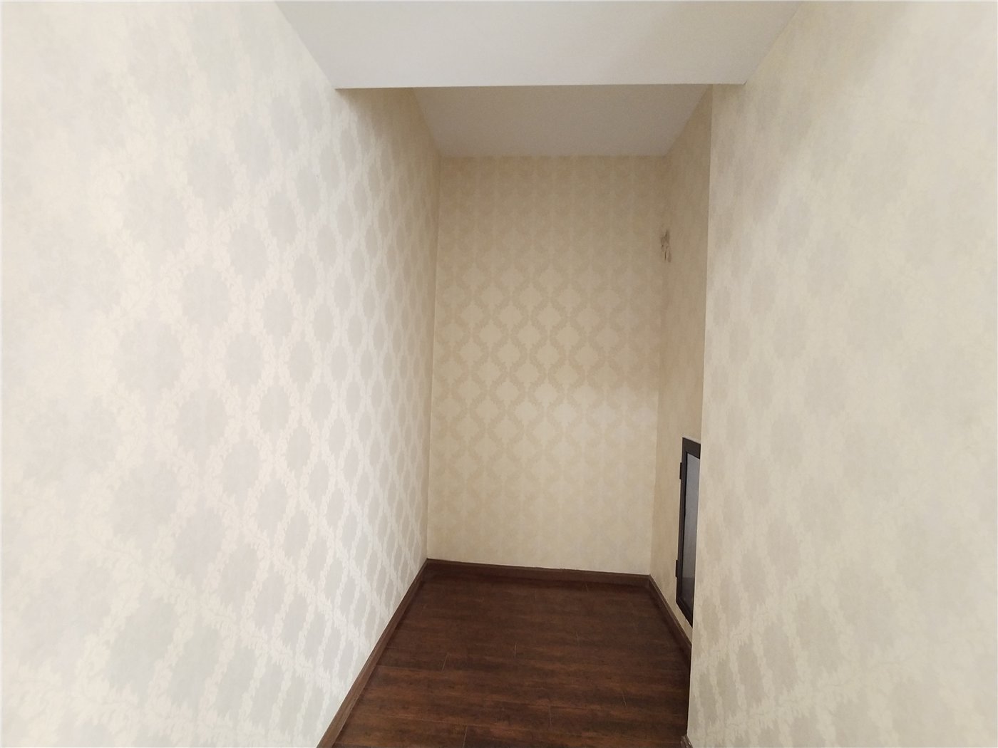 绵阳万达SOHO，2室1厅1卫，80.60㎡，普装，租金1400.00元/月 绵阳二手房