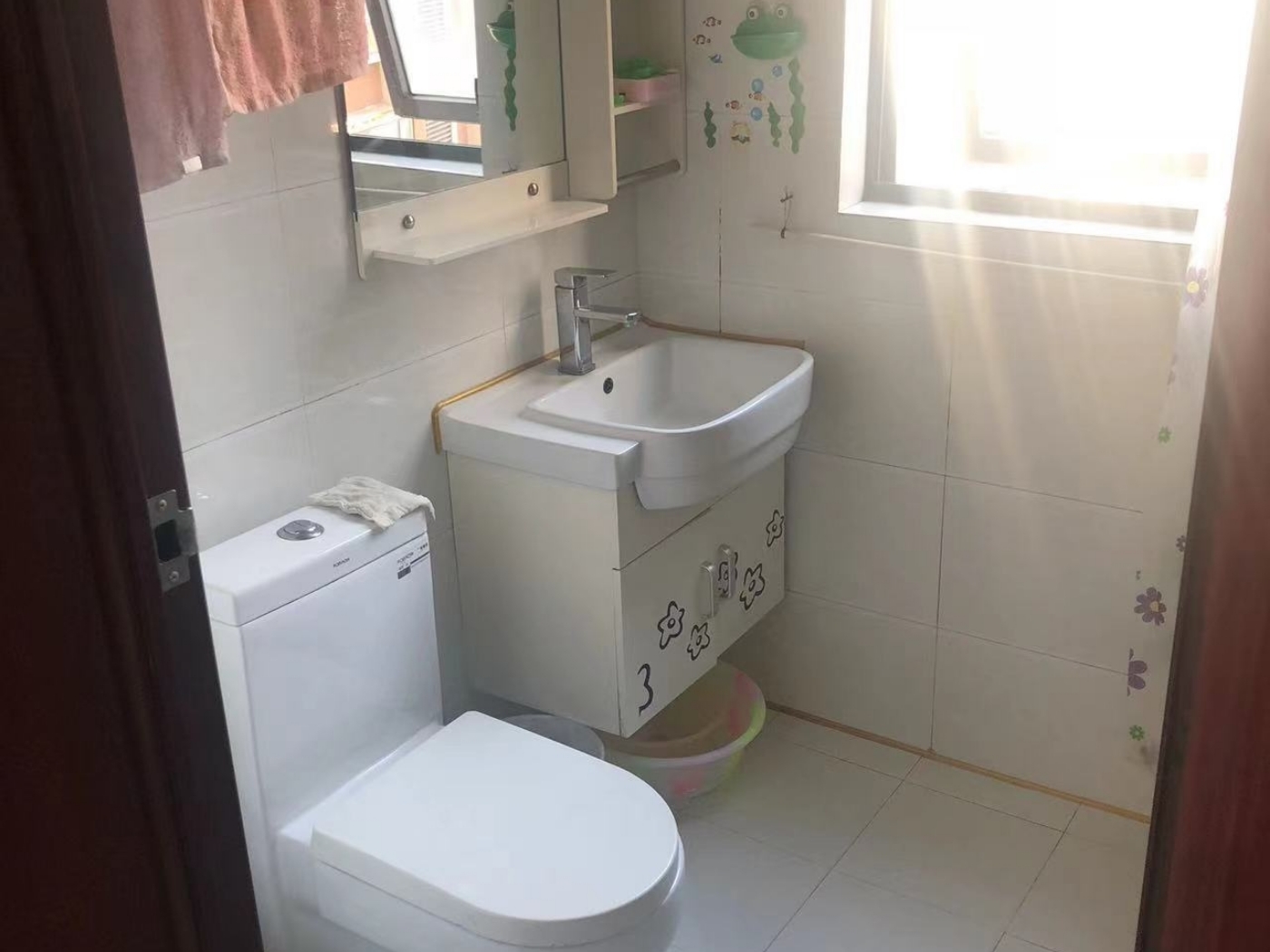 绵阳奥林春天二期，1室1厅1卫，63.00㎡，普装，售价52万 绵阳二手房