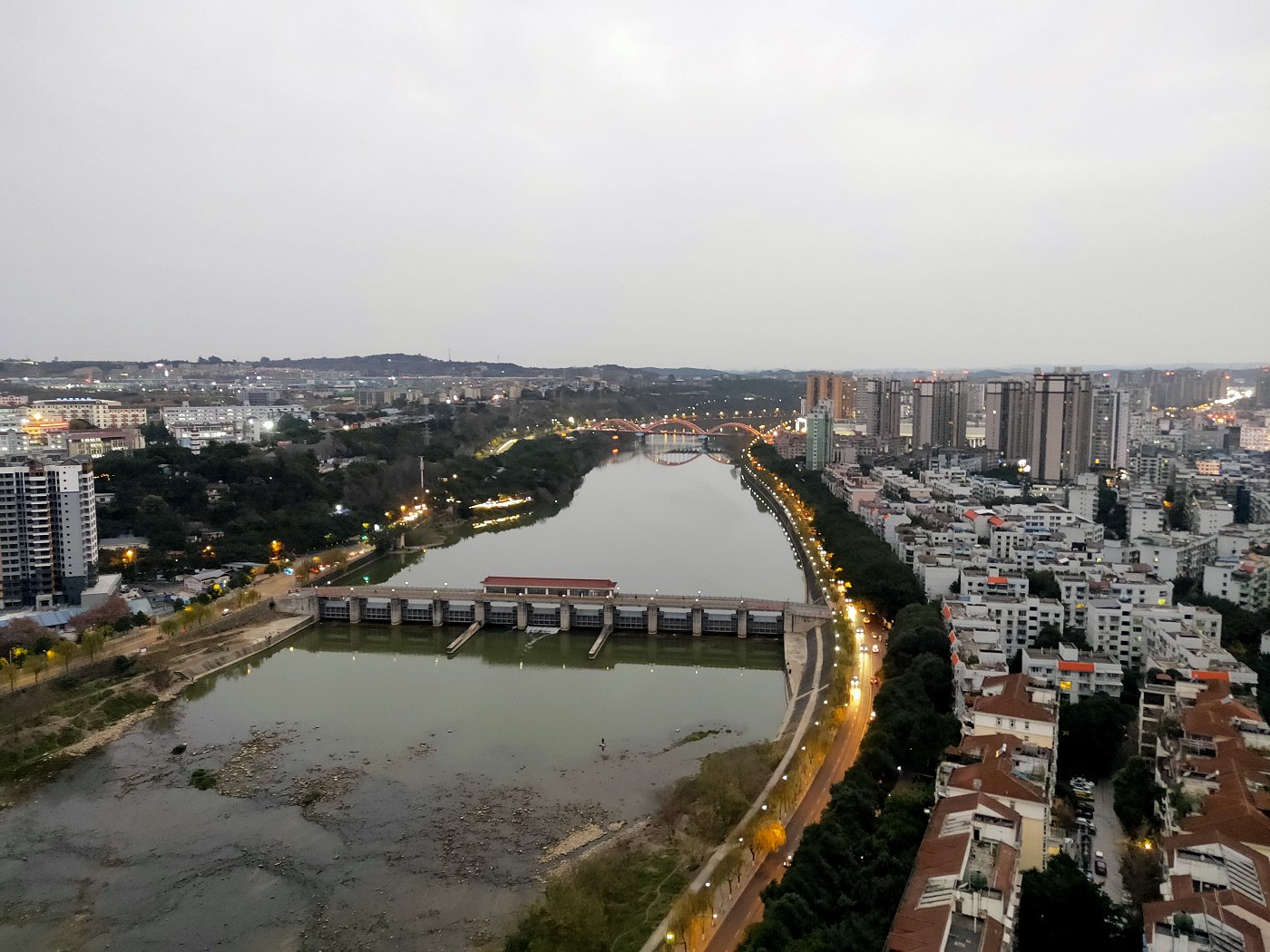 绵阳涪城区 蓝澳岛3房98.8万 绵阳二手房