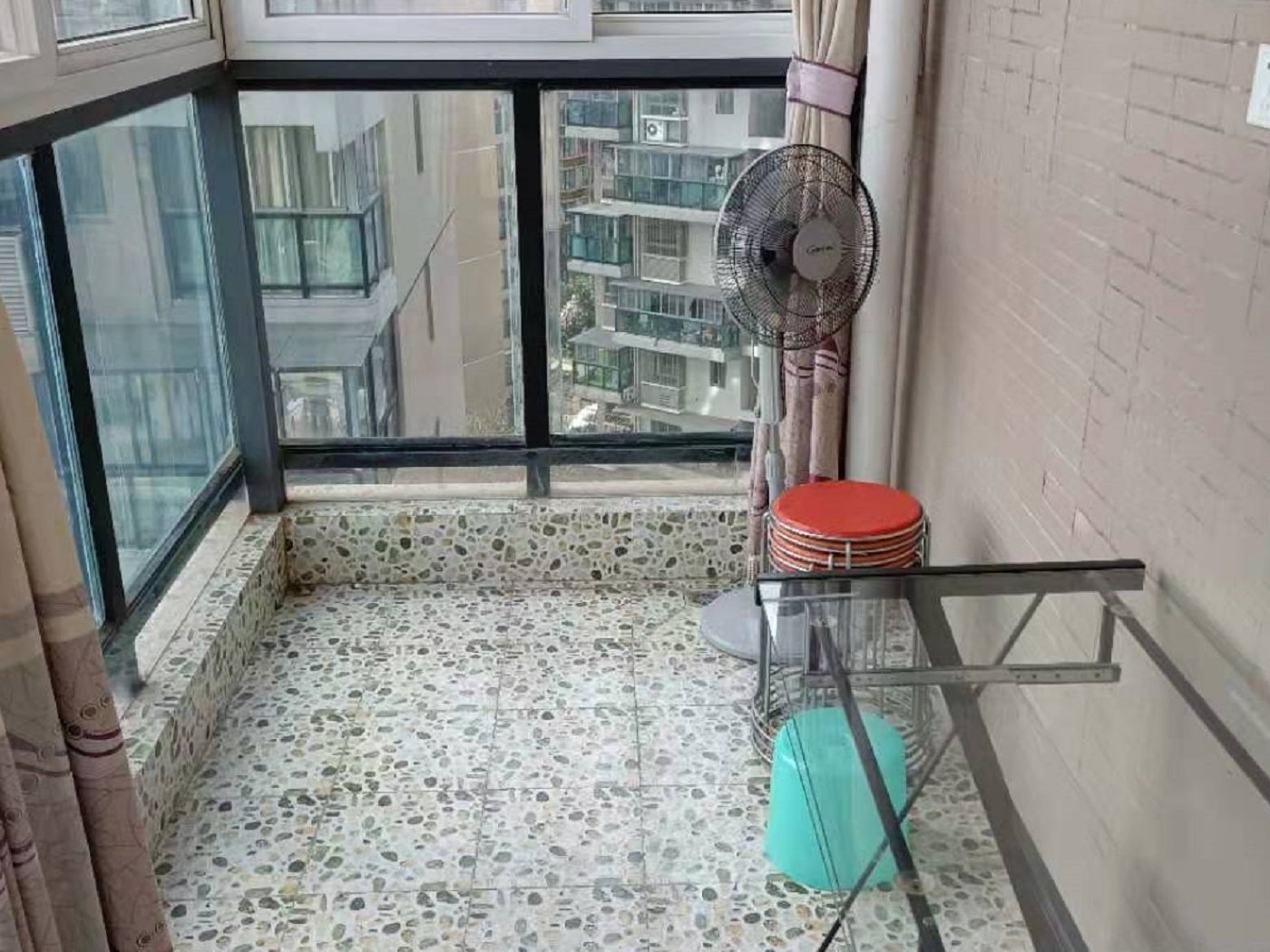 绵阳高新区 万豪尊品3房1600元/月 绵阳租房