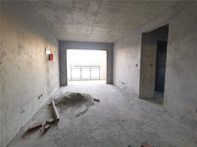 三台区贵熙帝景（三期）3房95万