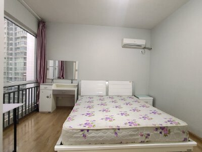 404片区 滨江世纪花园三房90万
