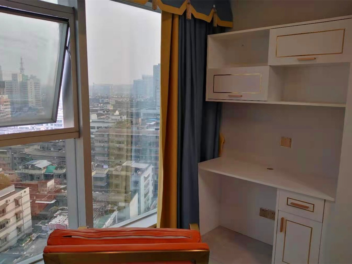 绵阳市中心片区 光明华都两房2600元/月 绵阳租房