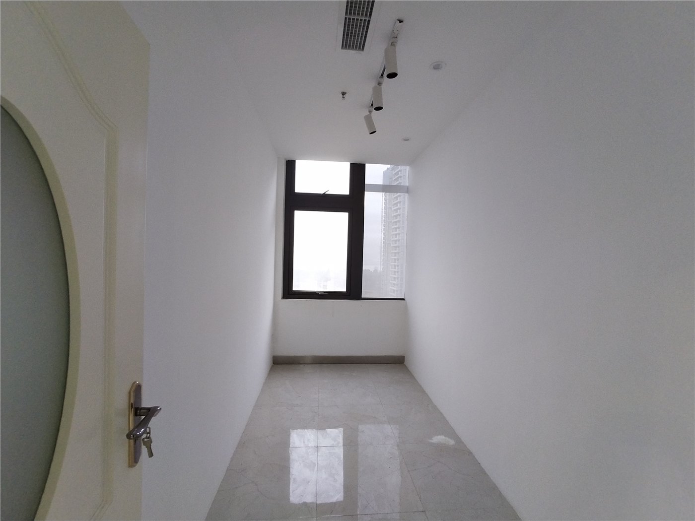 绵阳经开区 万达SOHO0房2000元/月 绵阳租房