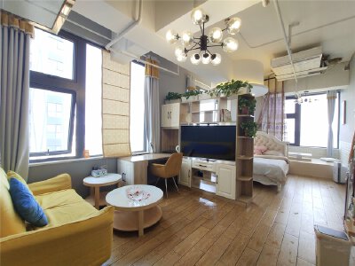 万达SOHO，1室1厅1卫，58.00㎡，豪装，租金1600.00元/月