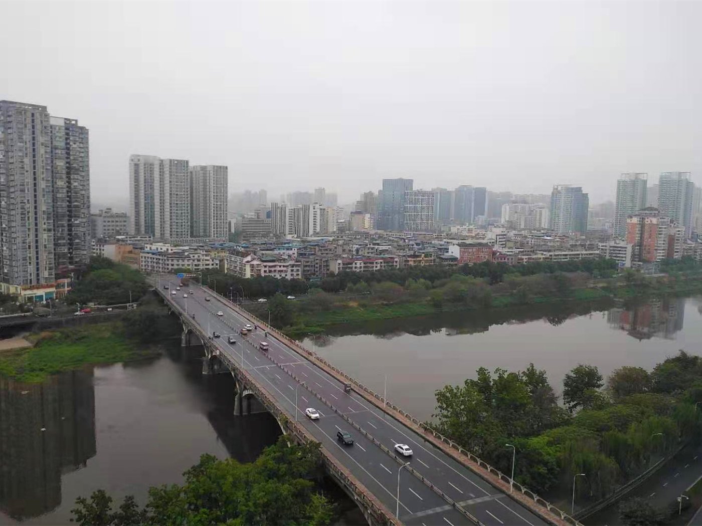 绵阳涪城区 左岸丽舍4房110万 绵阳二手房