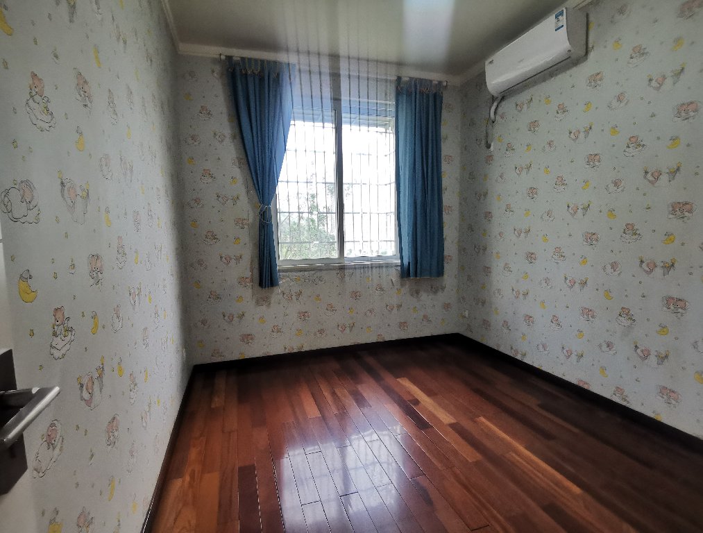 绵阳小岛花园二期，3室2厅2卫，132.00㎡，普装，租金2800元/年 绵阳租房