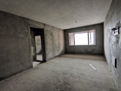 安州二区 江与城（二手房）三房75万