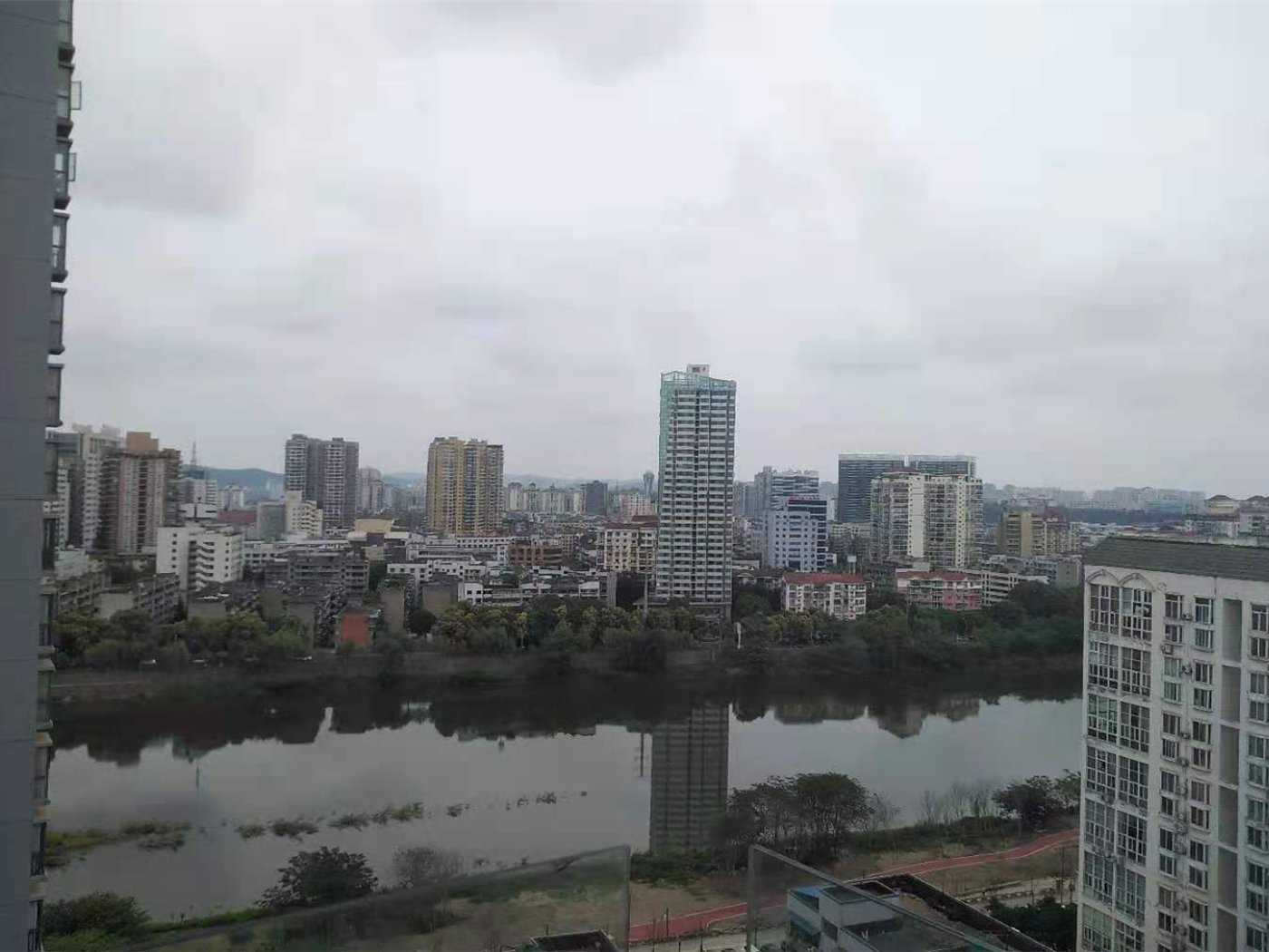 绵阳御营坝片区 阳光曼哈顿三房100万 绵阳二手房
