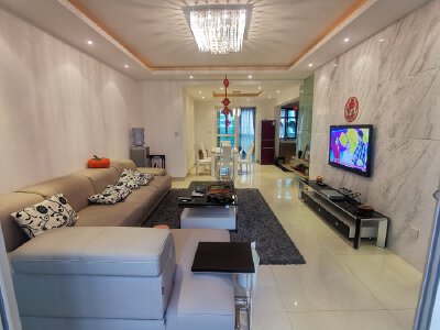 小岛花园三期，3室2厅2卫，134.00㎡，精装，售价128万