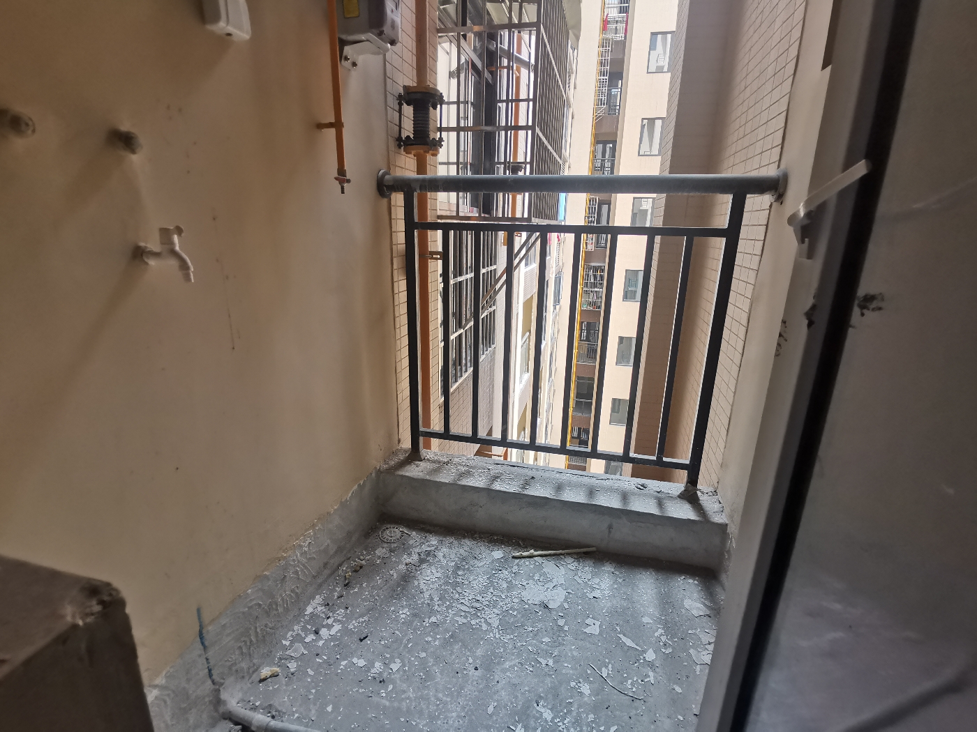 绵阳海珂花郡二期（花熙府）精装大三室 拎包入住 看房方便 绵阳二手房