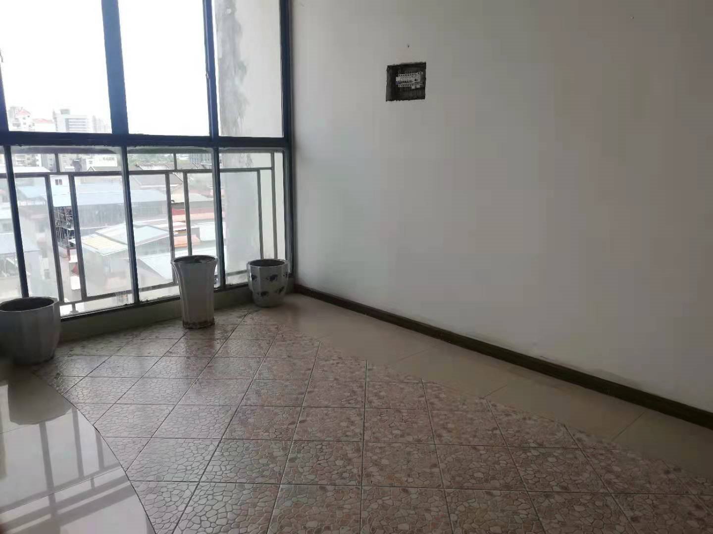 绵阳高水片区 柏林名馆三房93万 绵阳租房