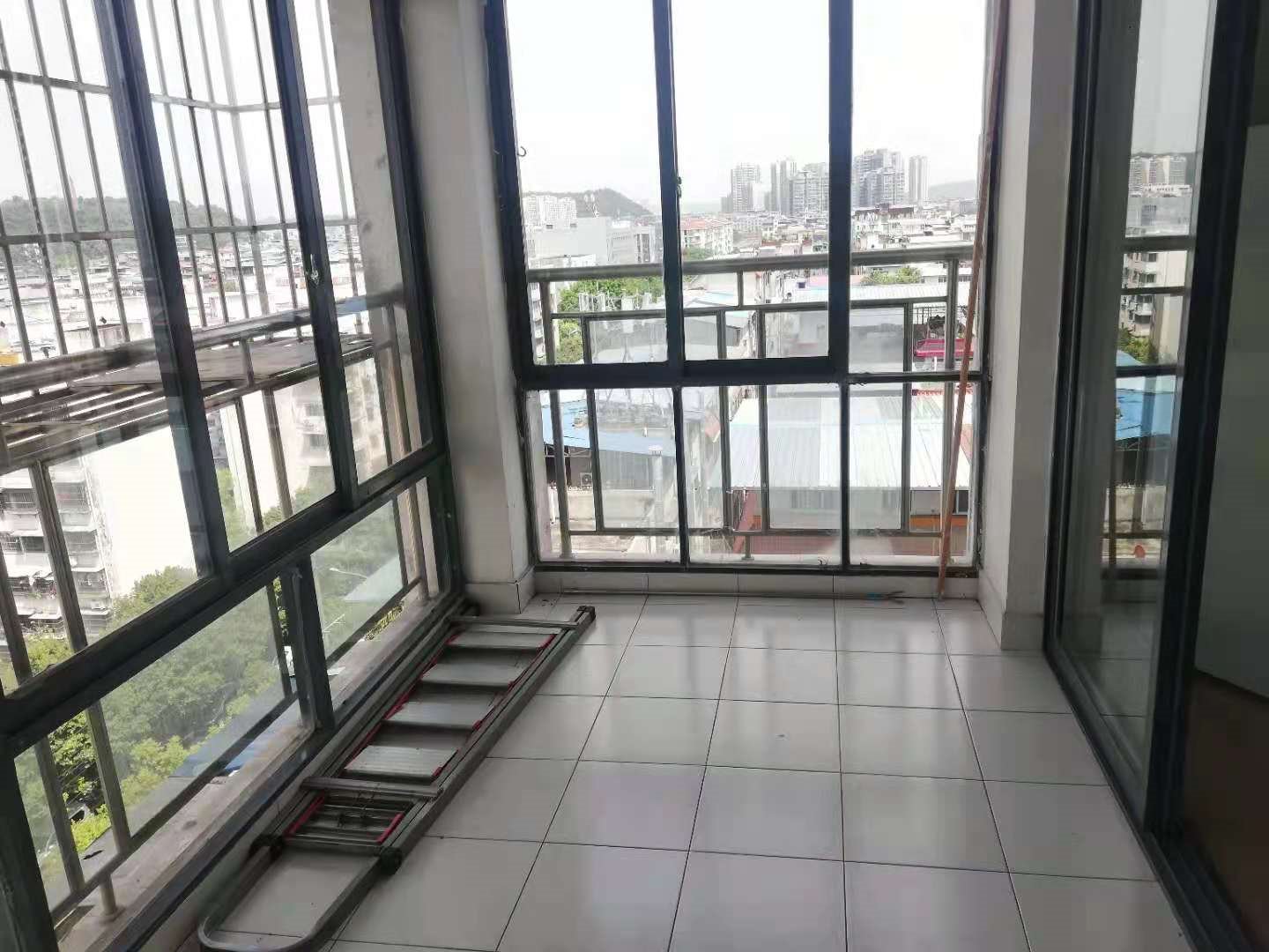 绵阳高水片区 柏林名馆三房93万 绵阳租房