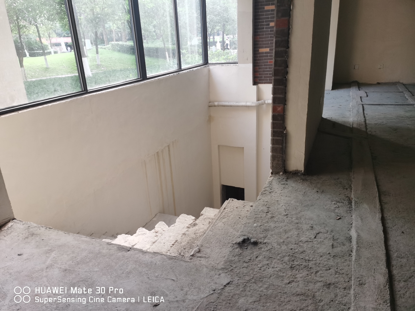 绵阳树高卡地亚A区四房168万带花园带下跃 绵阳二手房