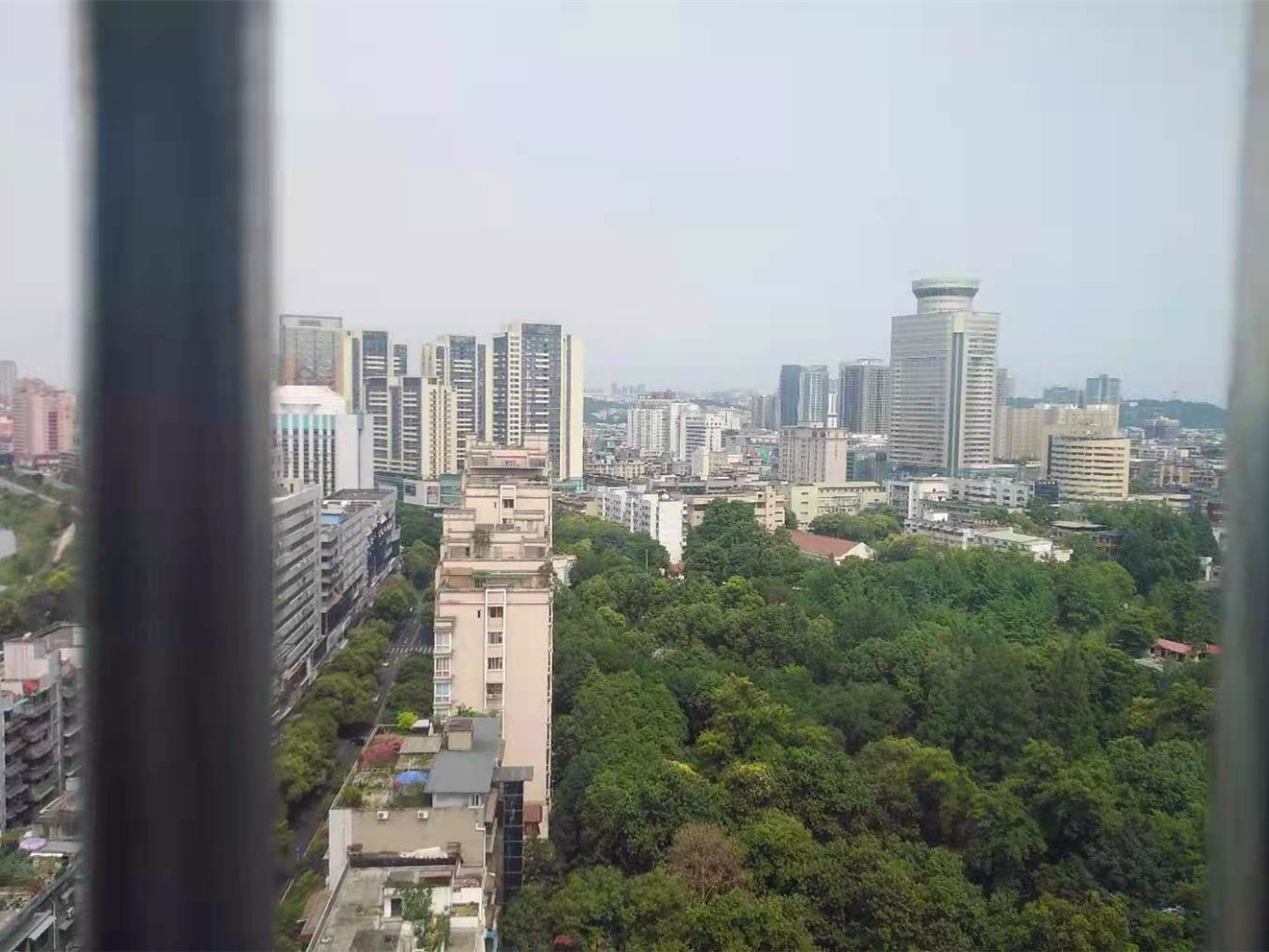绵阳市中心片区 爱喜嘉年华一房1500元/月 绵阳租房