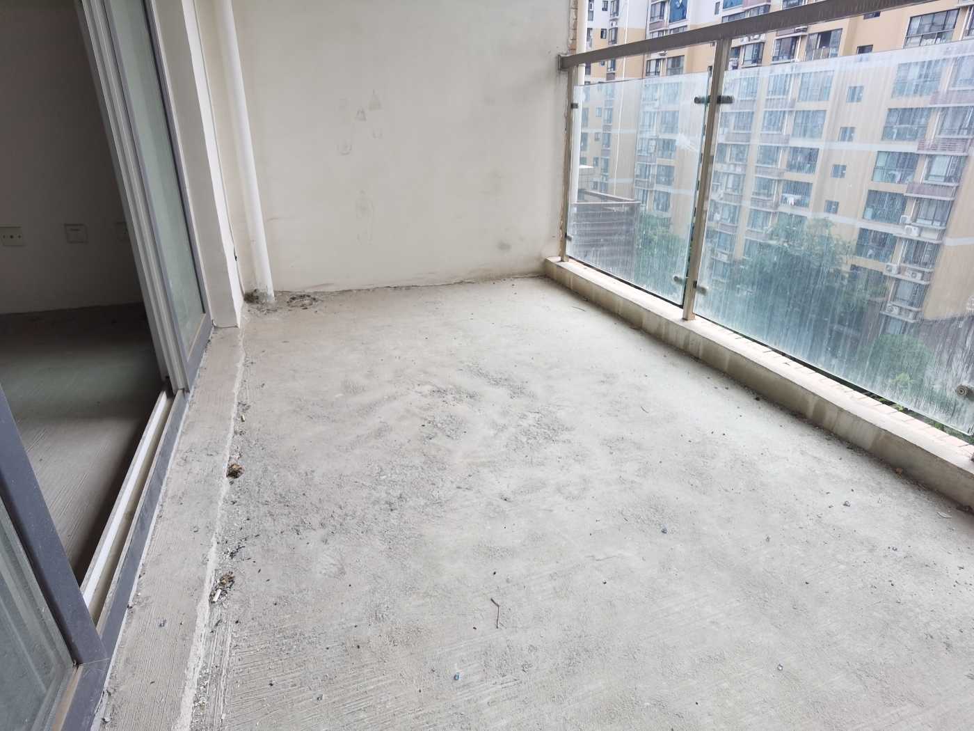 绵阳喜来公社，3室2厅2卫，104.80㎡，毛坯，售价92万 绵阳二手房