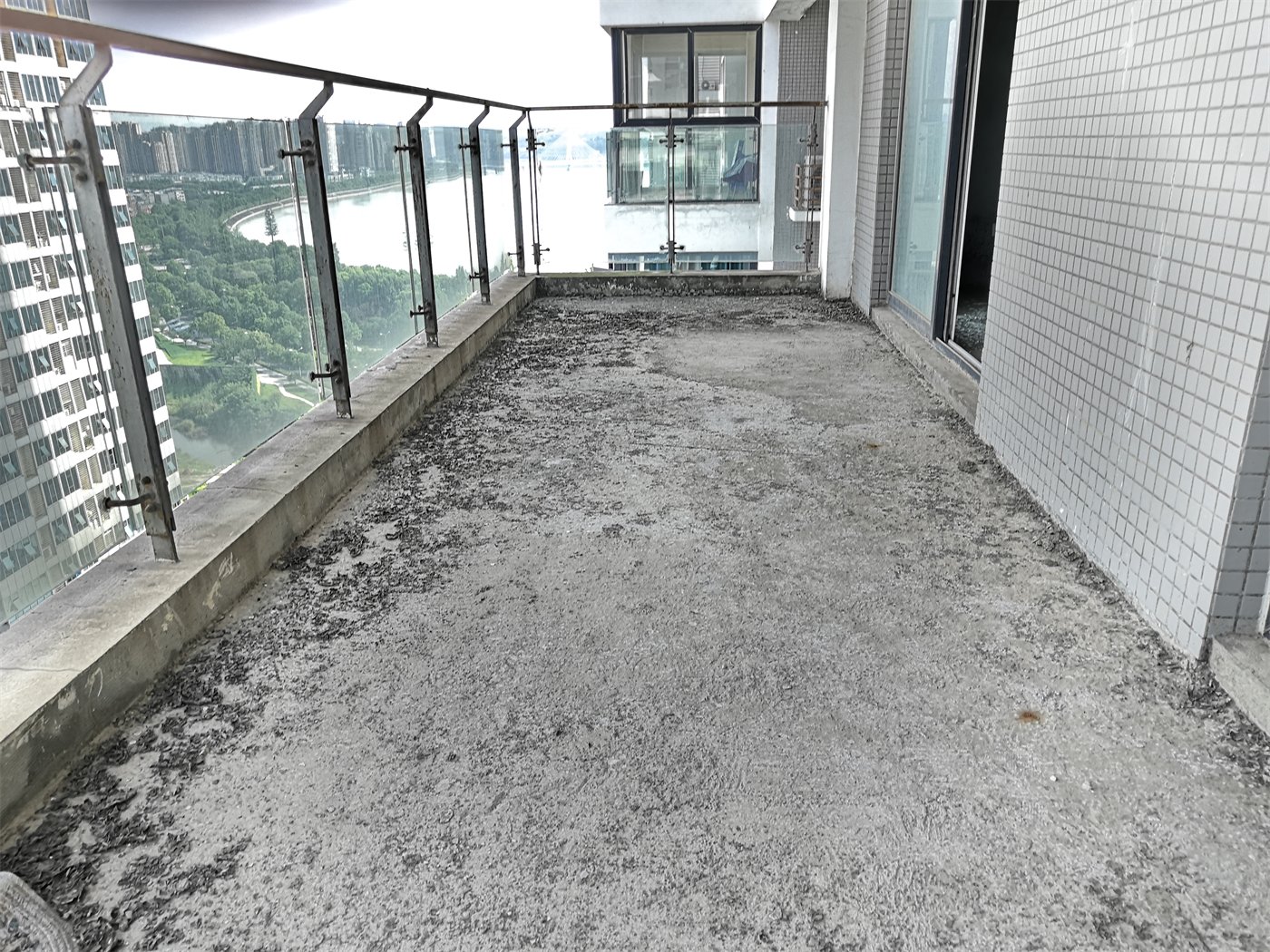 绵阳南湖汽车站片区 嘉来涪滨印象四房119万 绵阳二手房