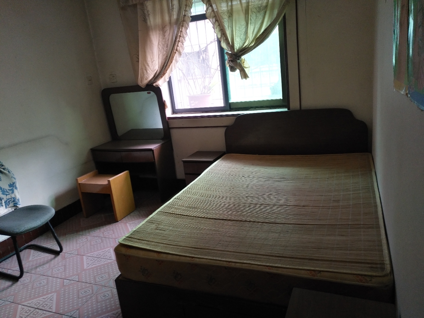 绵阳花园片区 花园小区（涪城）两房700元/月 绵阳租房