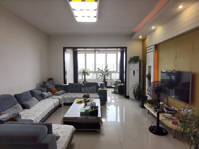 东辰片区 东辰阳光清华A区四房120万